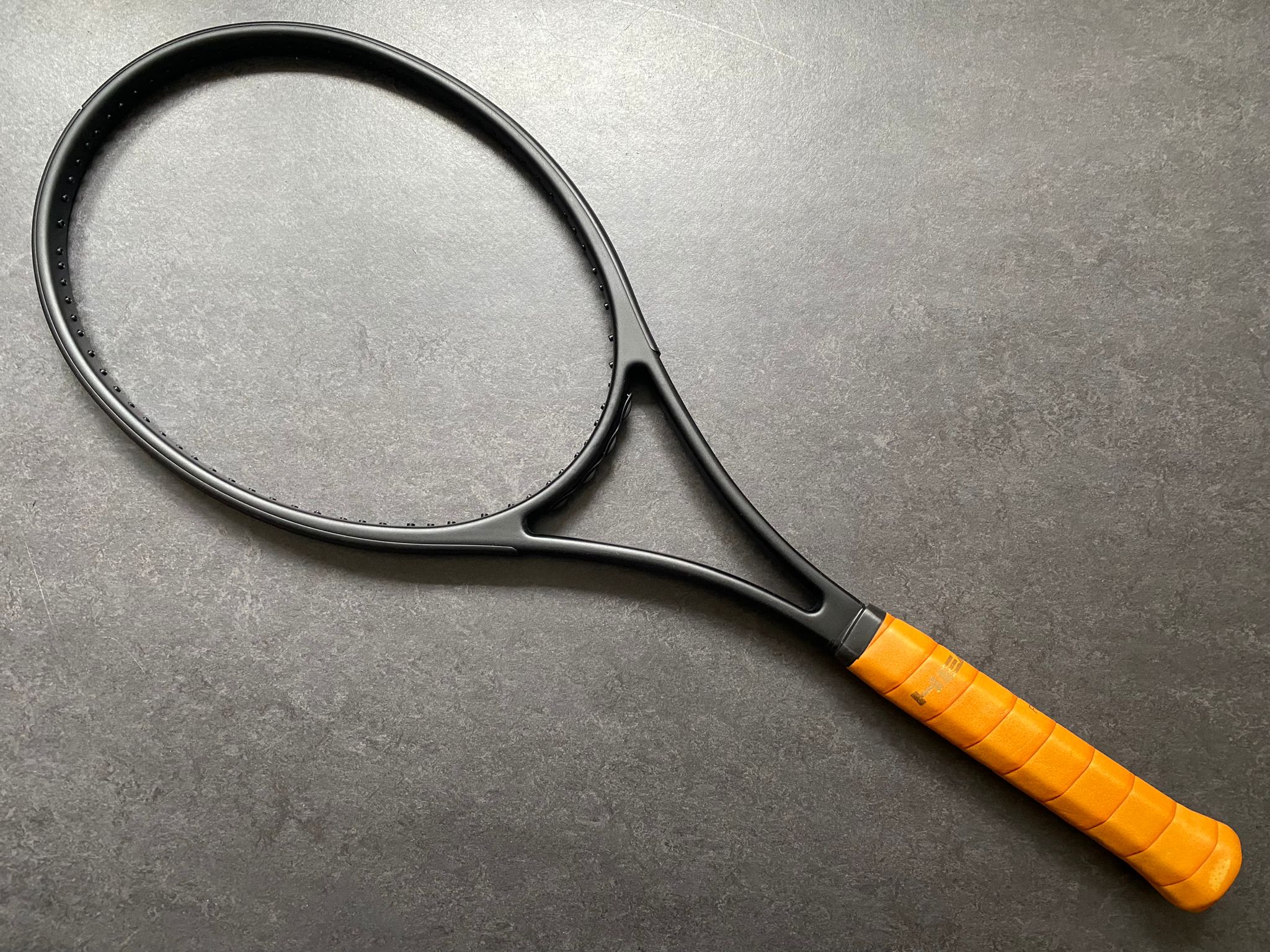 Head TGT292.1 Blacked Out (18X20) – ProStockTennis