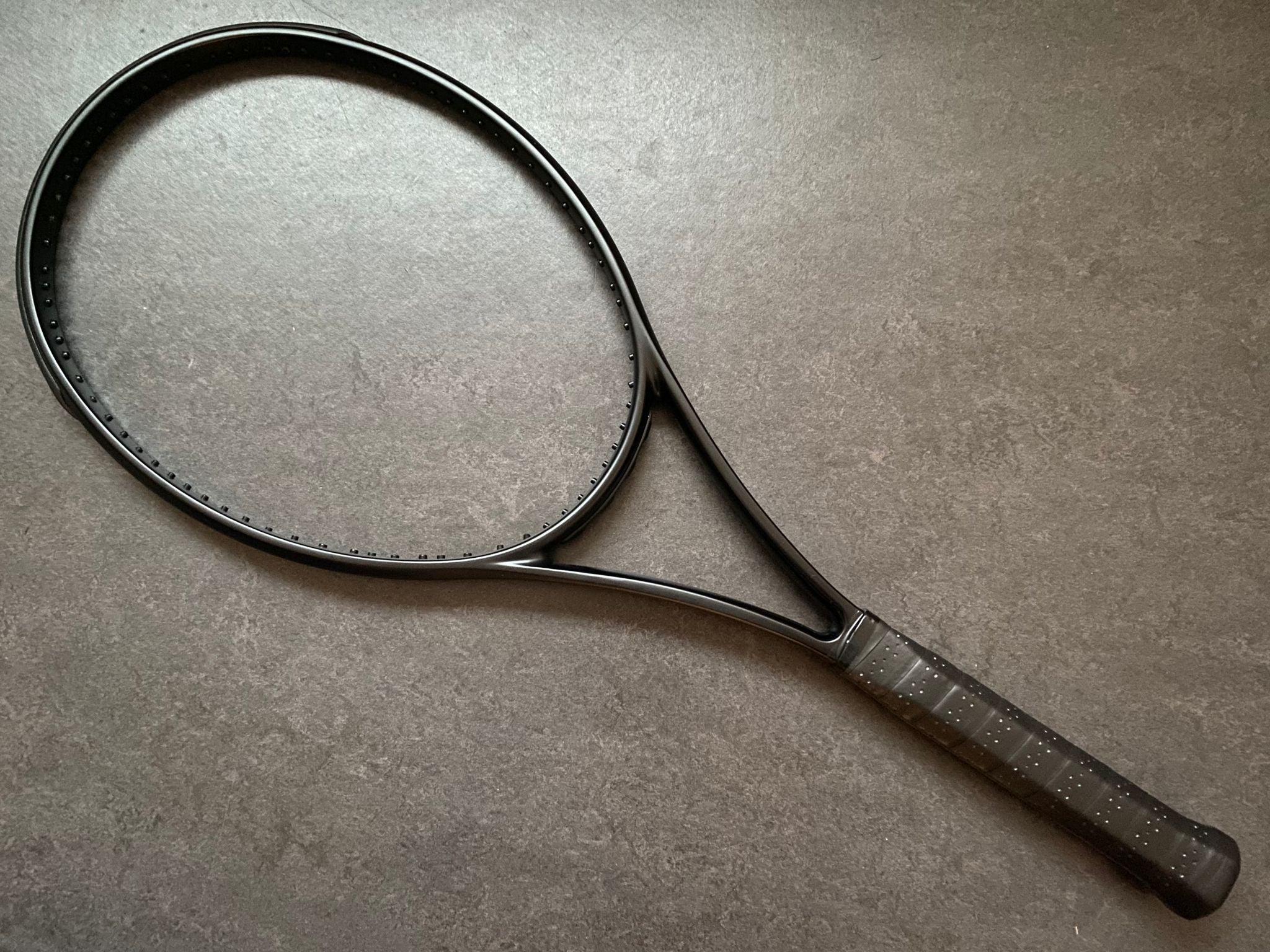 Wilson Pro Stock Blade 98 Blacked Out (18X20) – ProStockTennis