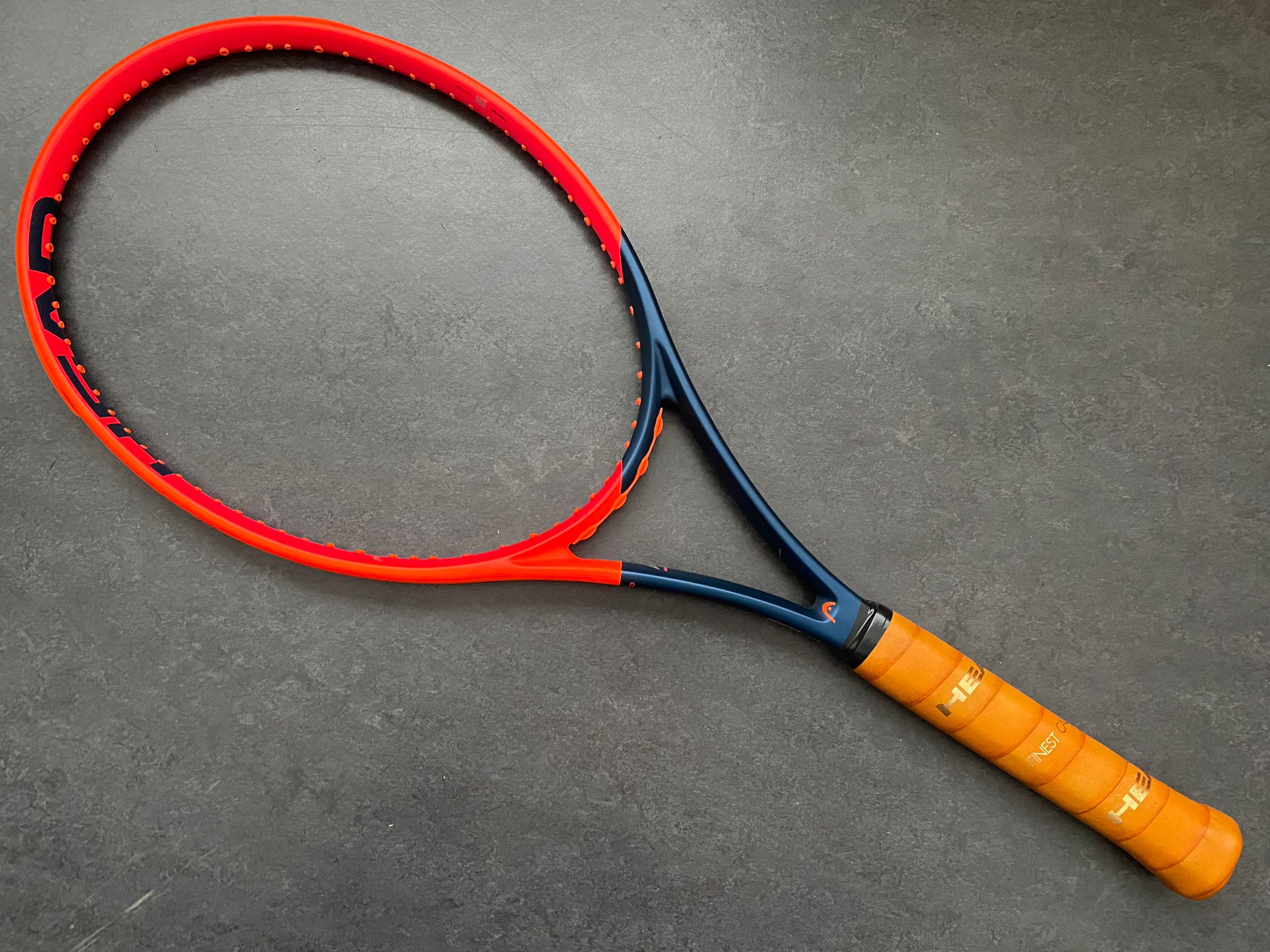 プロストック　TGT307.2 　WTA選手実使用　パーソナルベース　張り立て Head TGT307.2 Radical 2023 (16X19) – ProStockTennis
