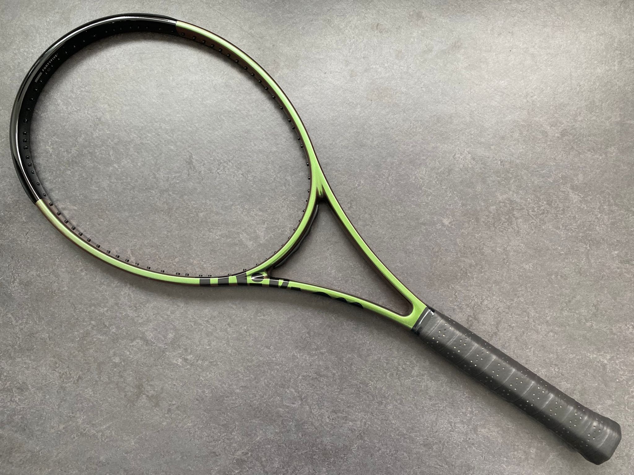 Wilson H22 (18X20) – ProStockTennis