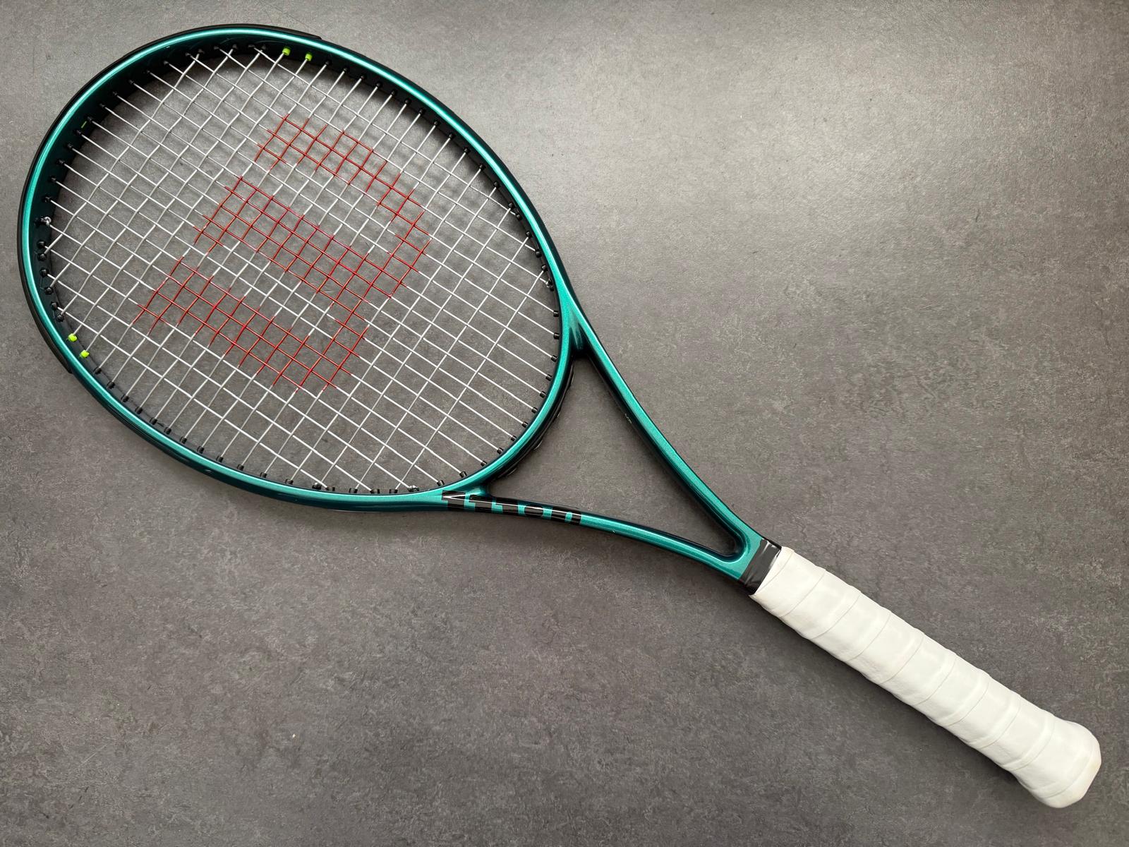 Wilson Pro Stock Blade 98 XL (18X20) – ProStockTennis