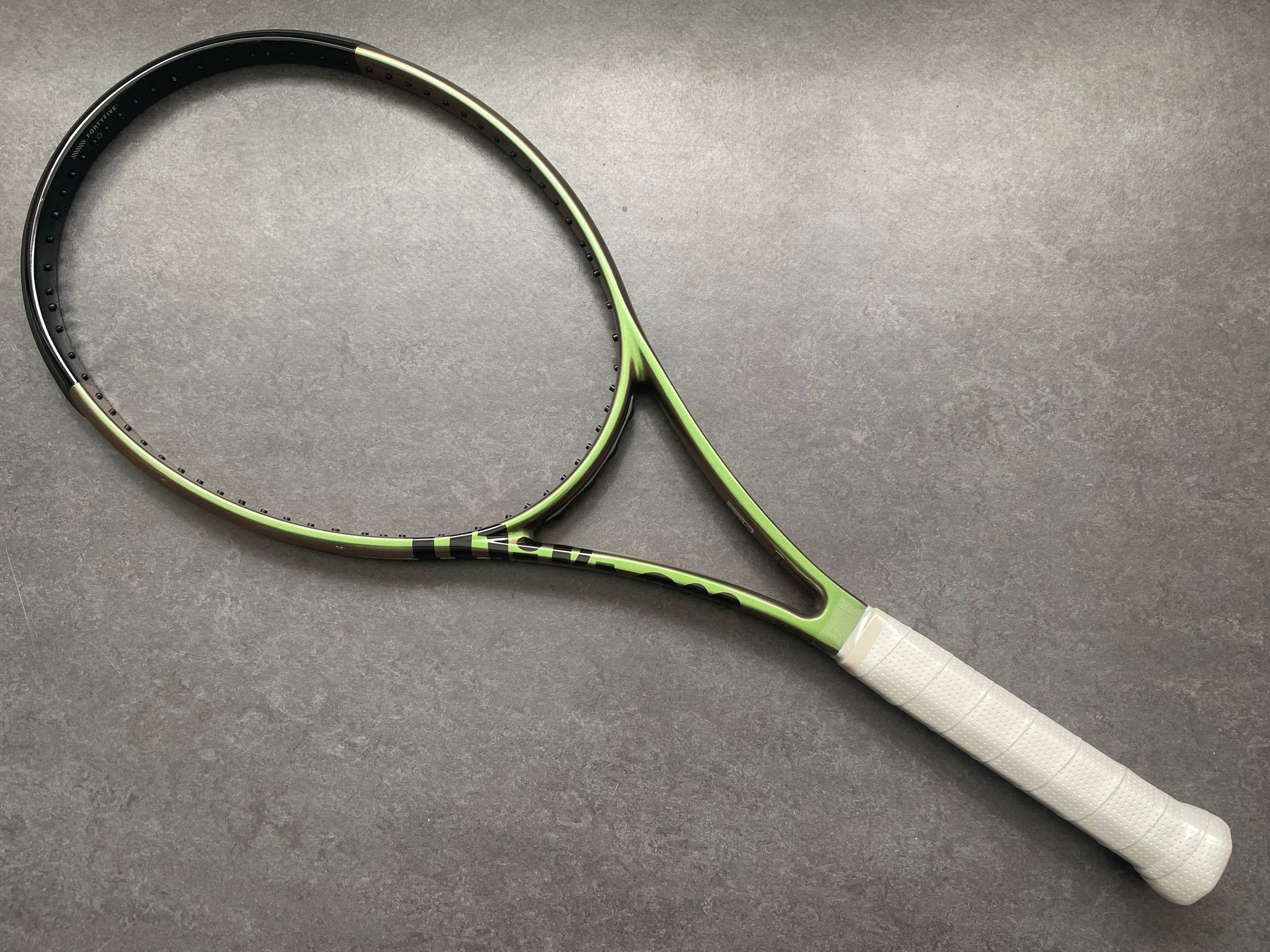 Wilson Pro Stock Blade 98 (16X19) – ProStockTennis