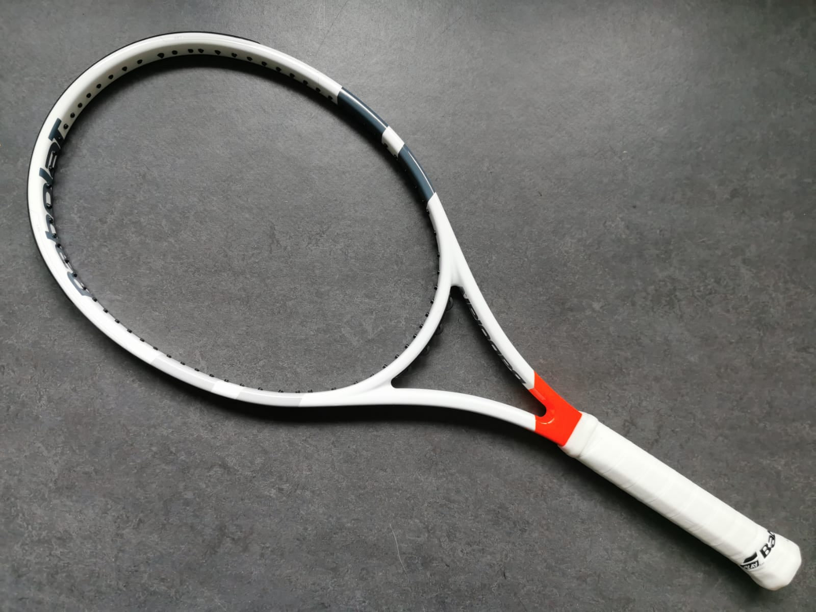 Babolat　テニスラケット　プロストック Babolat Pro Stock Pure Control (16X20) – ProStockTennis