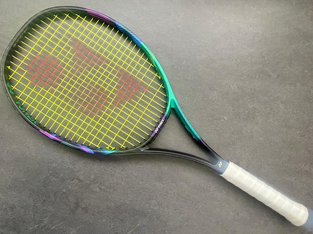 Yonex Pro Stock VCORE Pro 97D (18X20)