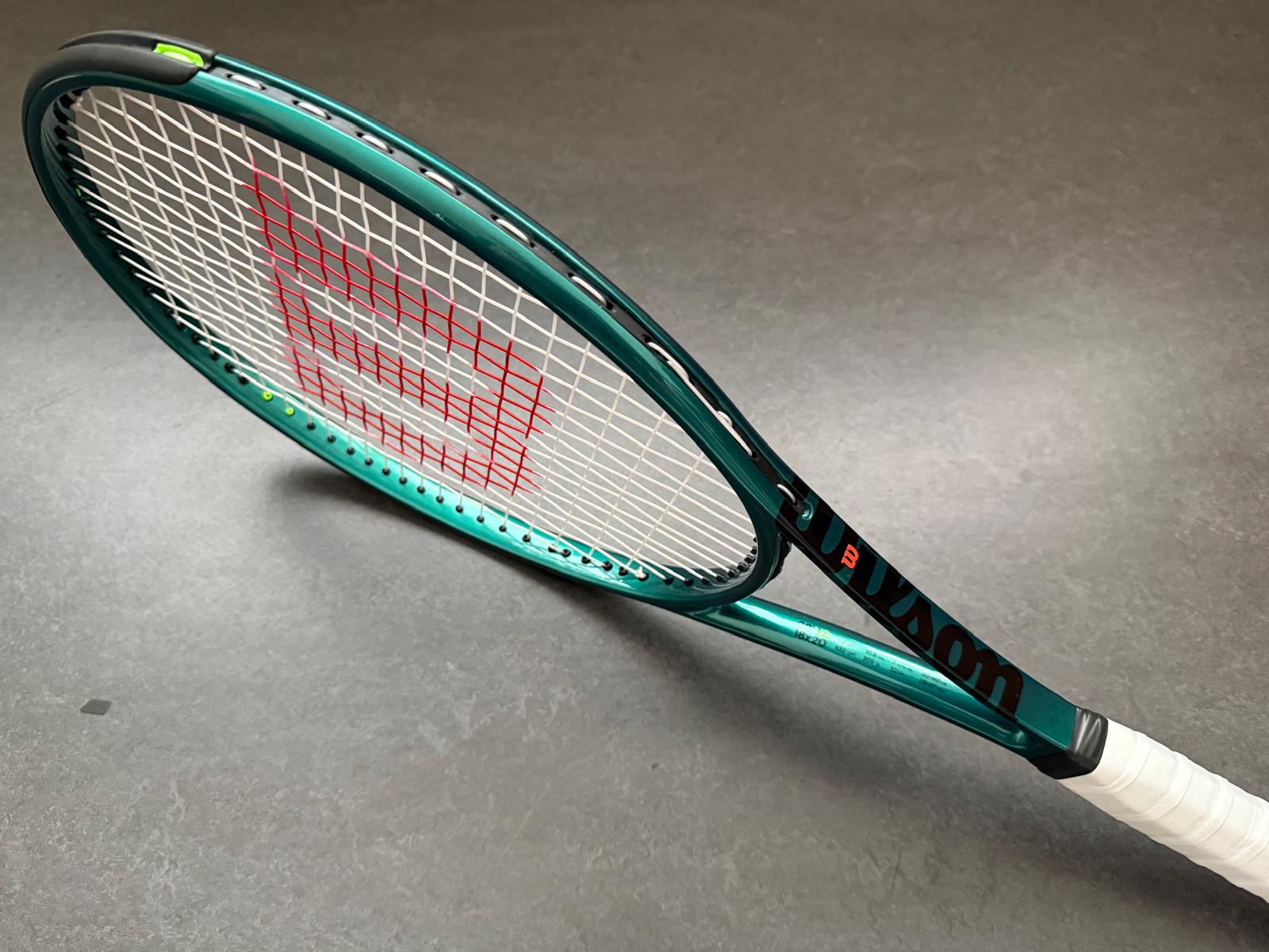 Wilson Pro Stock Blade 98 (18X20)