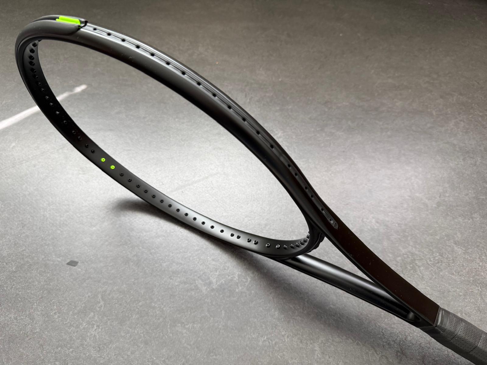 Wilson Pro Stock Blade 100 (16X19)