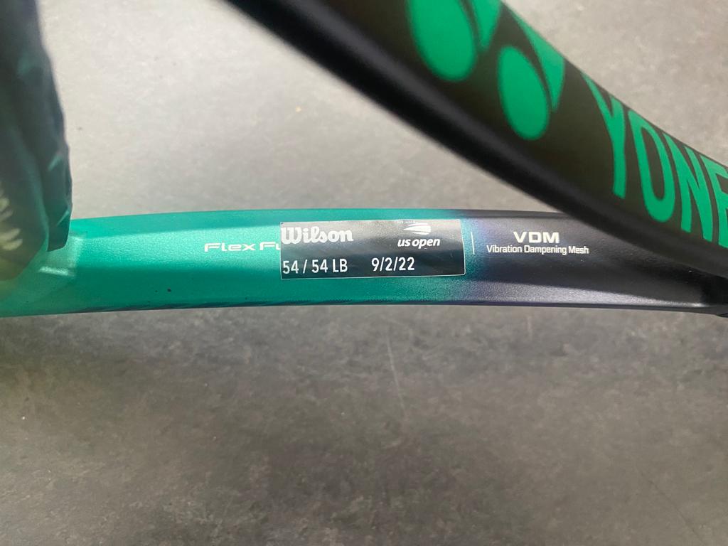 Yonex Pro Stock VCORE Pro 97D (18X20)