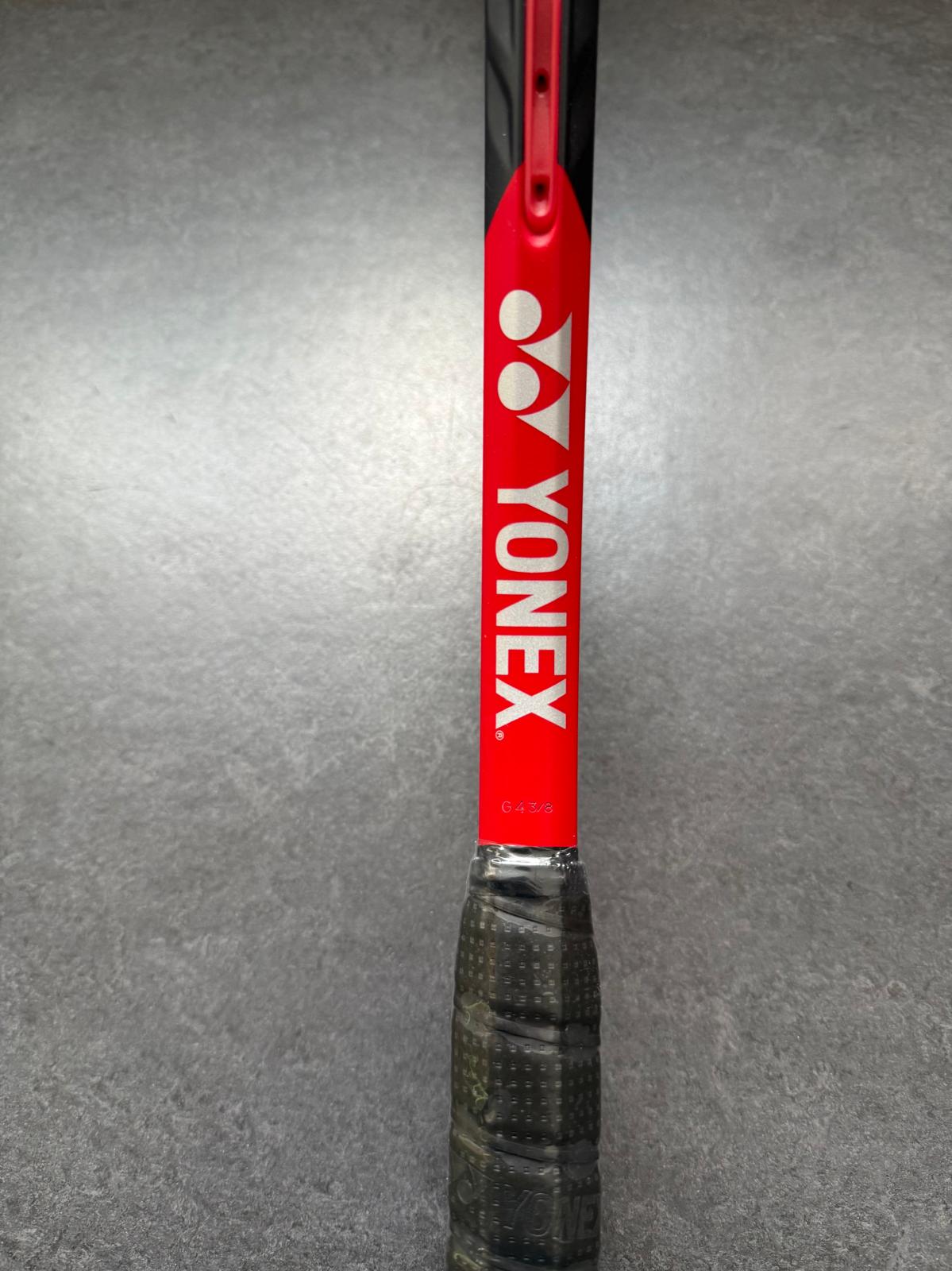 Yonex Pro Stock VCORE 98 (16X19)