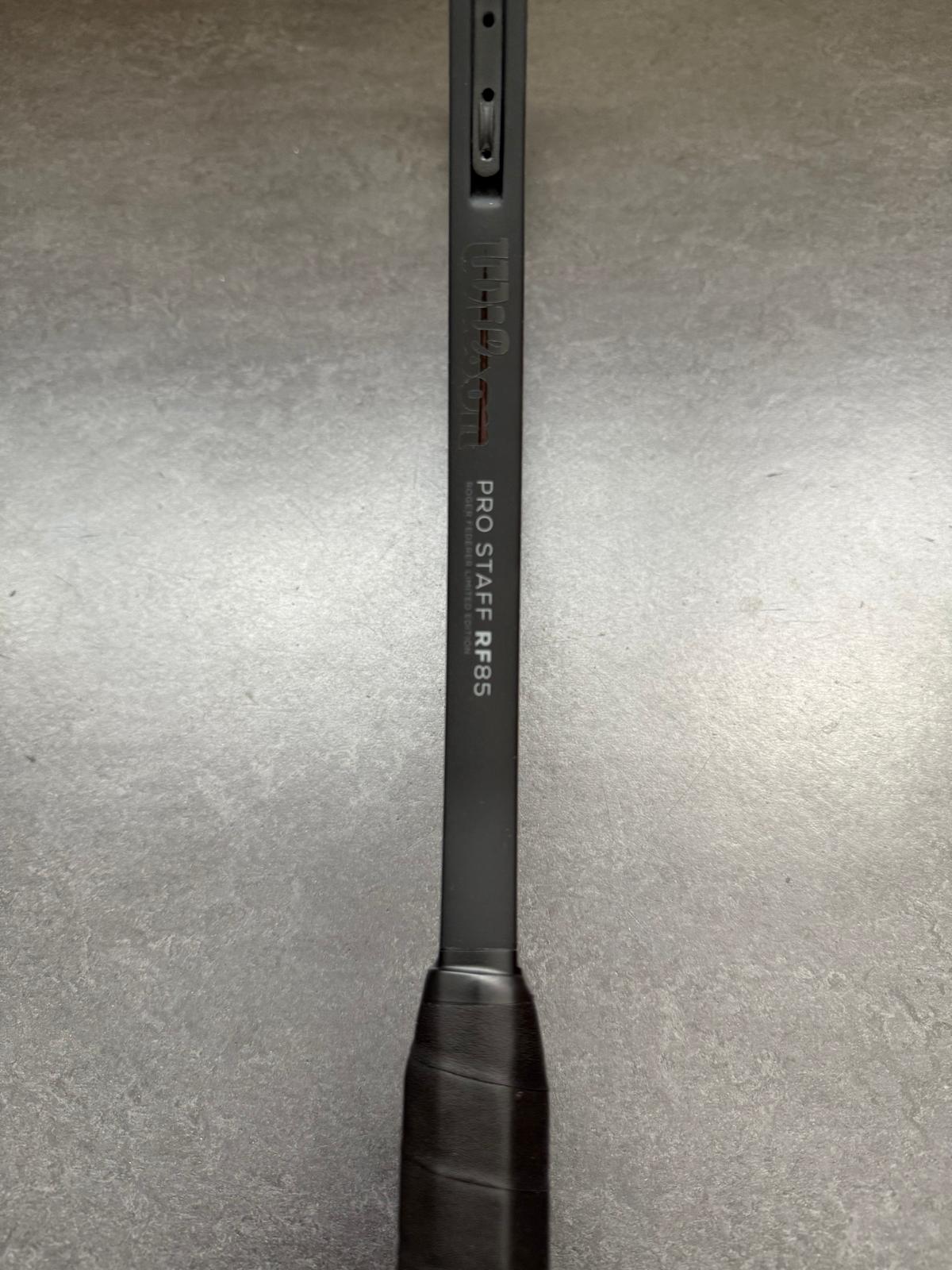 ラケット(硬式用) Wilson PRO STAFF RF85 PRO STAFF RF85が国内限定700本で販売!! ロジャー・フェデラーが