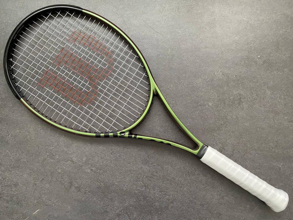 Wilson NBlade Mid Plus 98 Sq In 18x20, Grip 4 3/8, With NCode Tennis Racquet Bag Wilson NBlade Mid Plus 98 Sq In 18x20, Grip 4 3/8, With NCode Tennis Racquet Bag