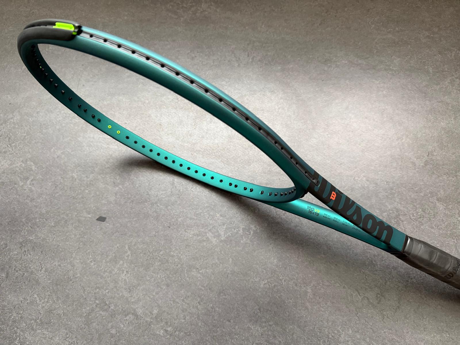 Wilson Pro Stock Blade 100 (16X19)