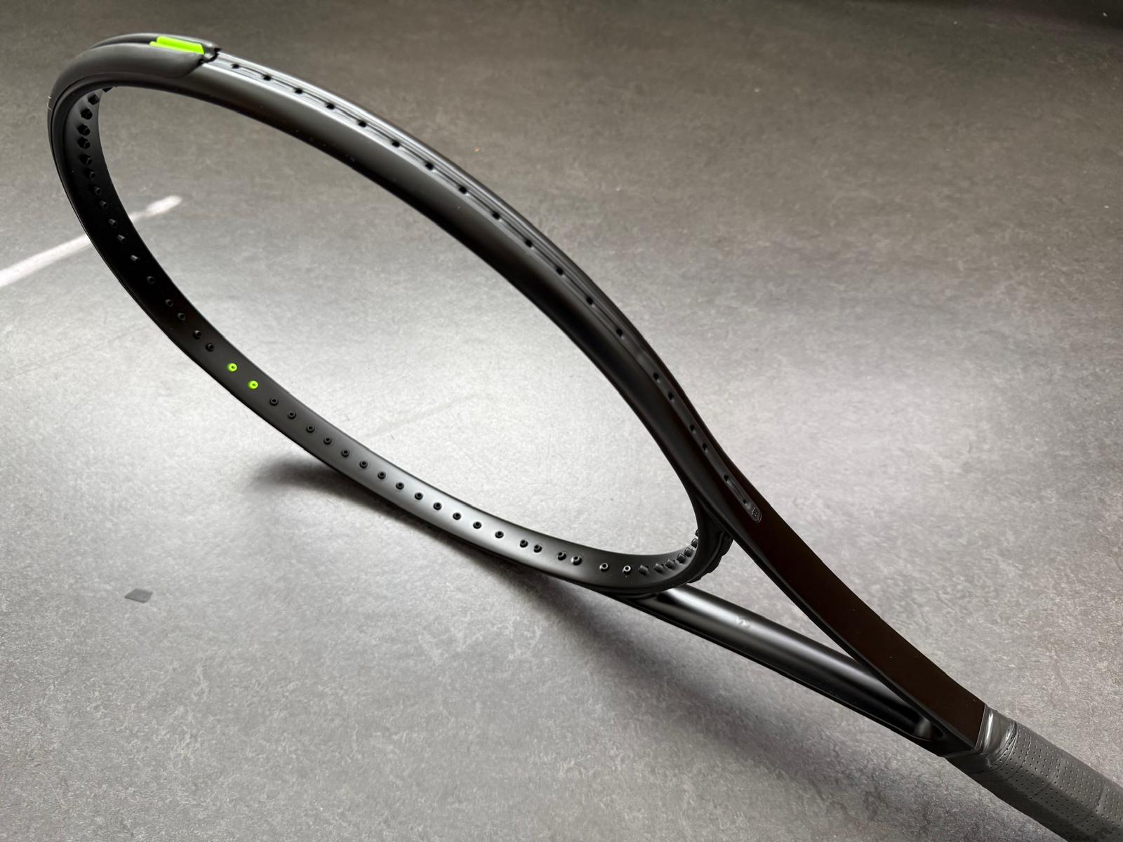 Wilson Pro Stock Blade 100 (16X19)