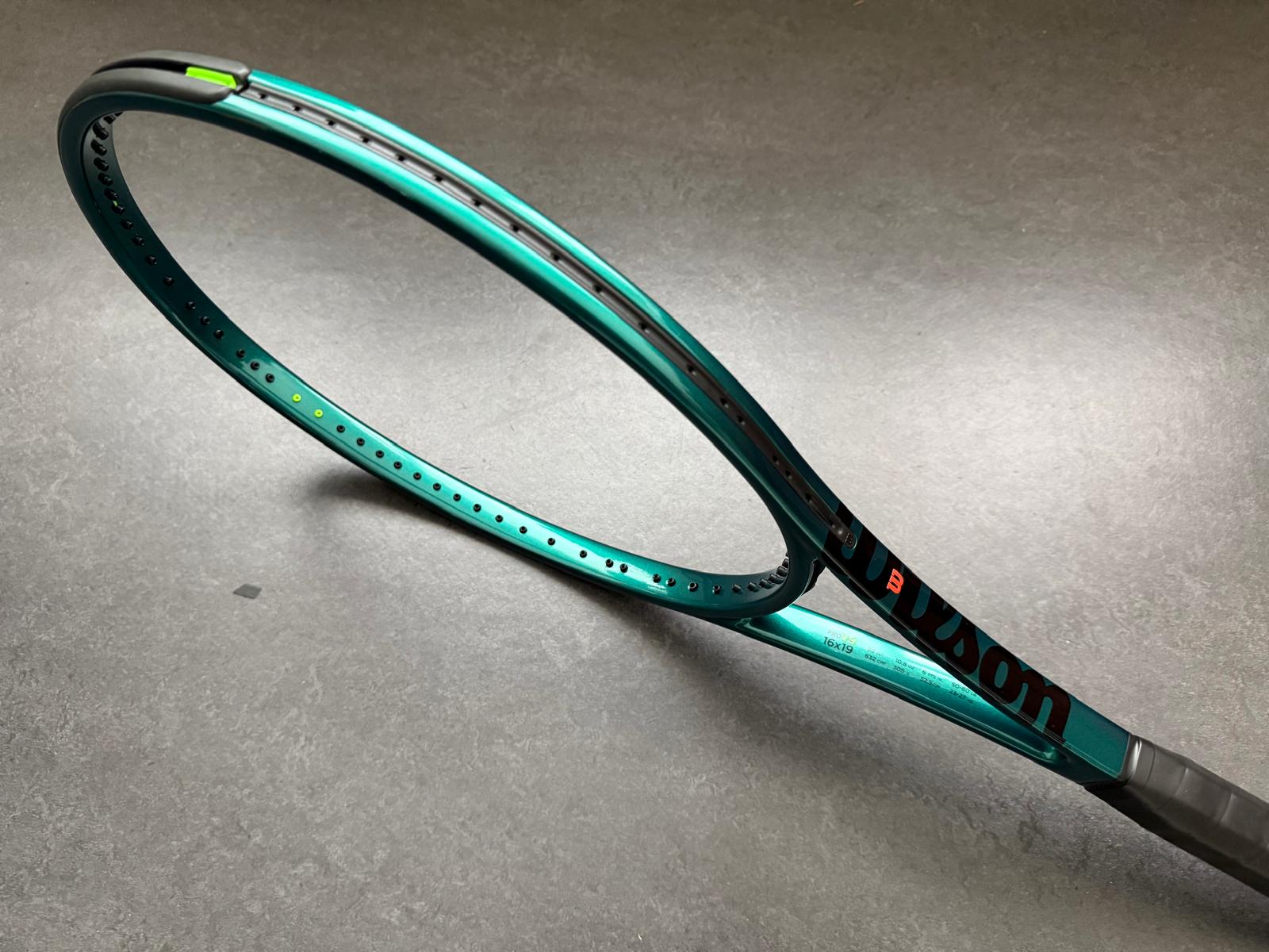 Wilson H22 (16X19) – ProStockTennis