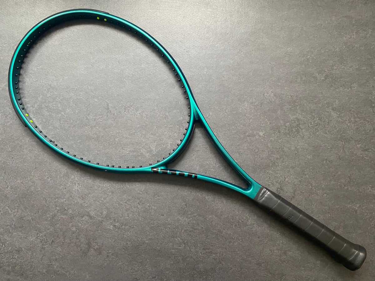 Wilson Pro Stock Blade 98 (18X19) – Pro Stock Tennis