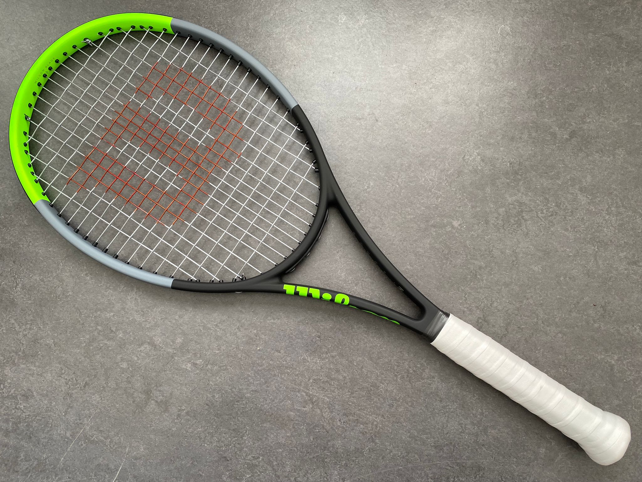 Wilson H22 Blade 98 (16x19)