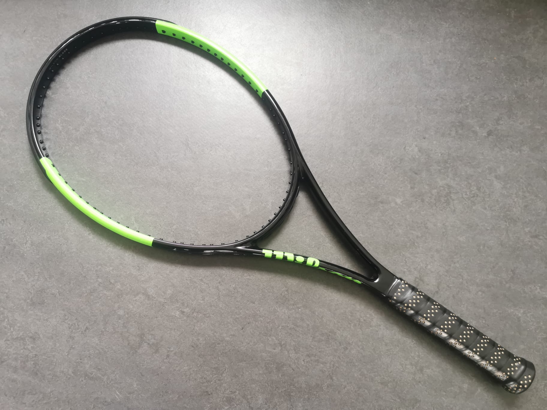 Wilson Pro Stock Blade 98 (18X20)