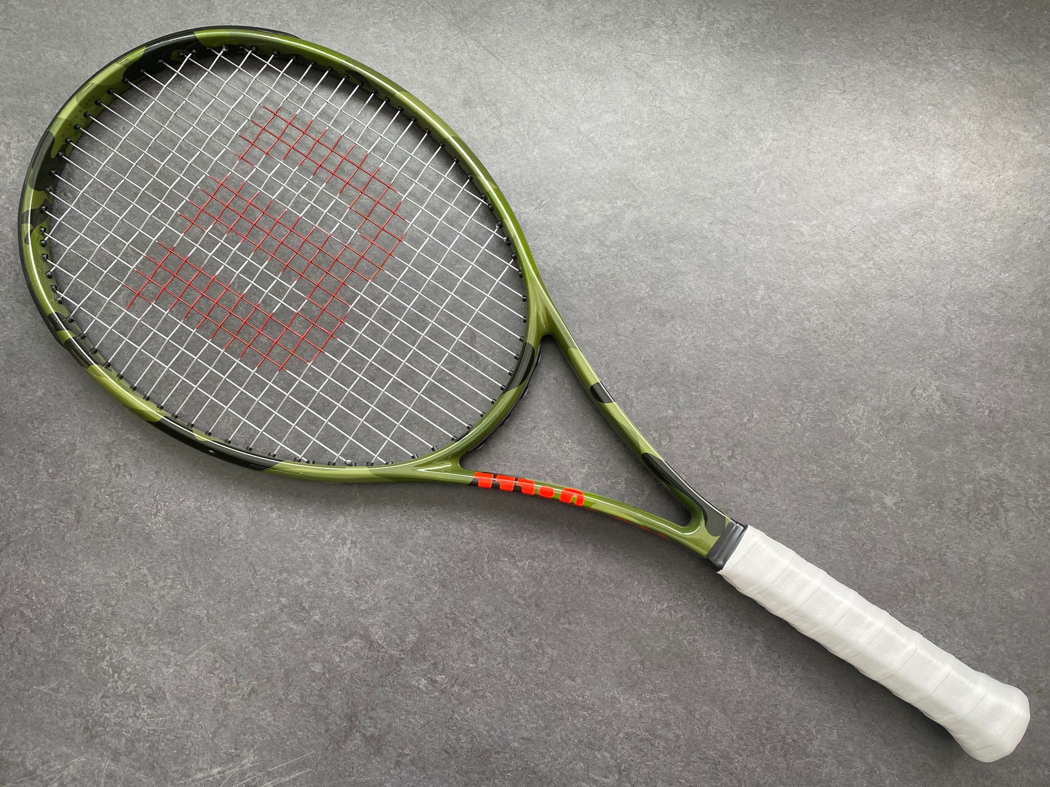 Wilson Pro Stock Blade 98 Camouflage (18X20)