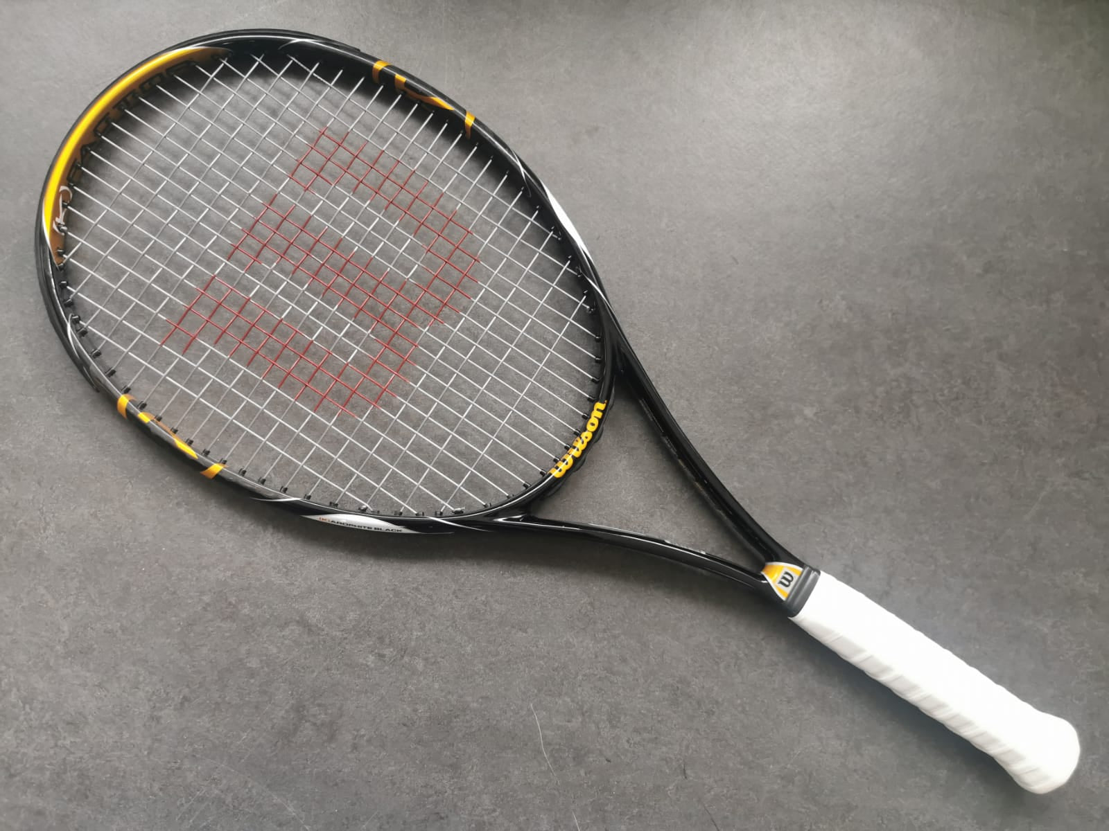 Raquete de Tênis Wilson Blade 98 V8 18X20 Raquete de Tênis Wilson Blade 98 V8 18X20