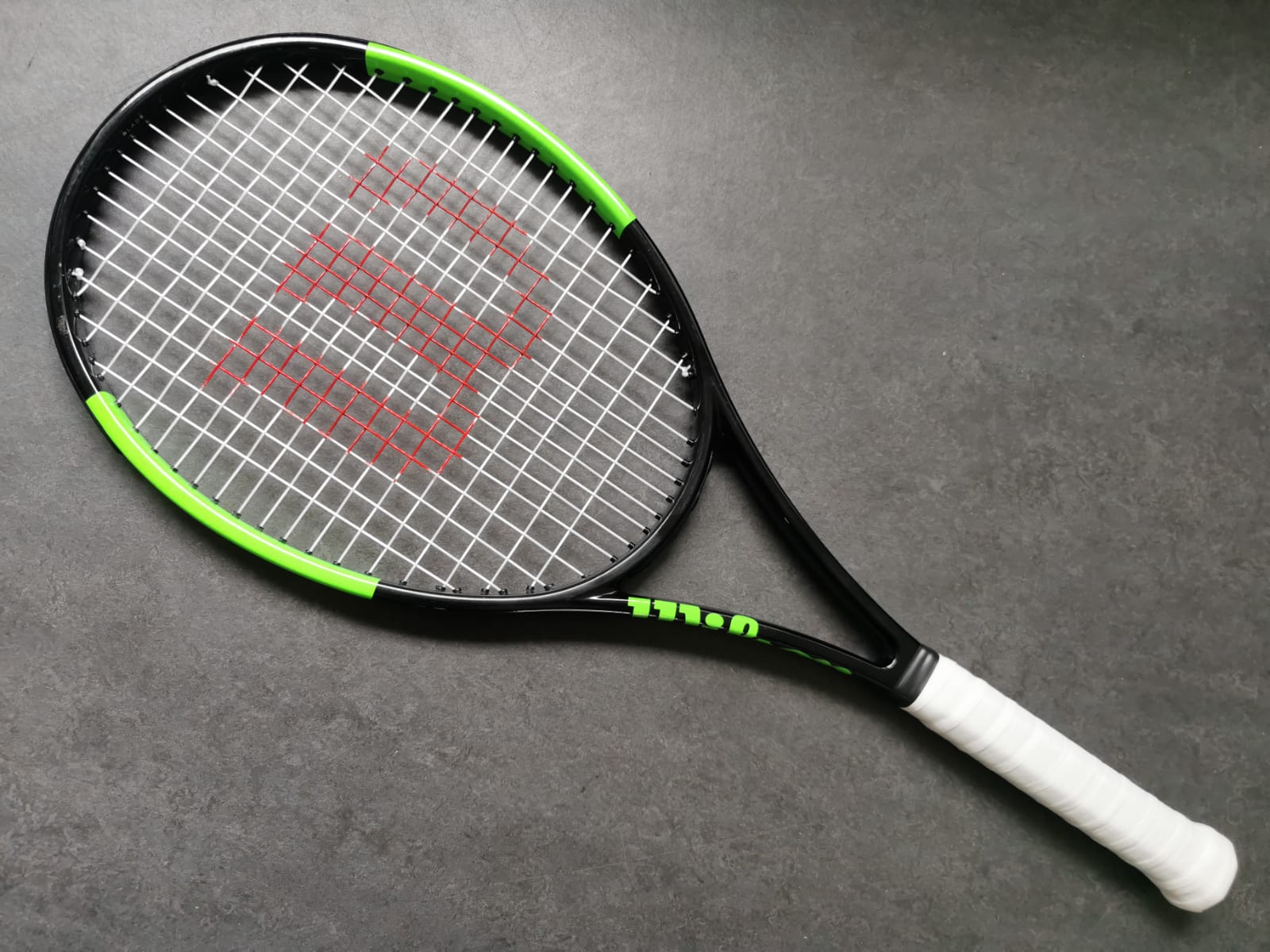 Wilson H22 Blade 98 (16x19)