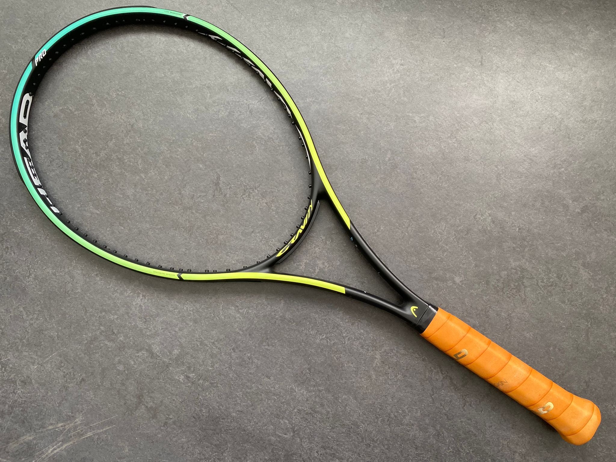 Head TGT344.4 Gravity Graphene 360+ Pro 2021 (18X20)