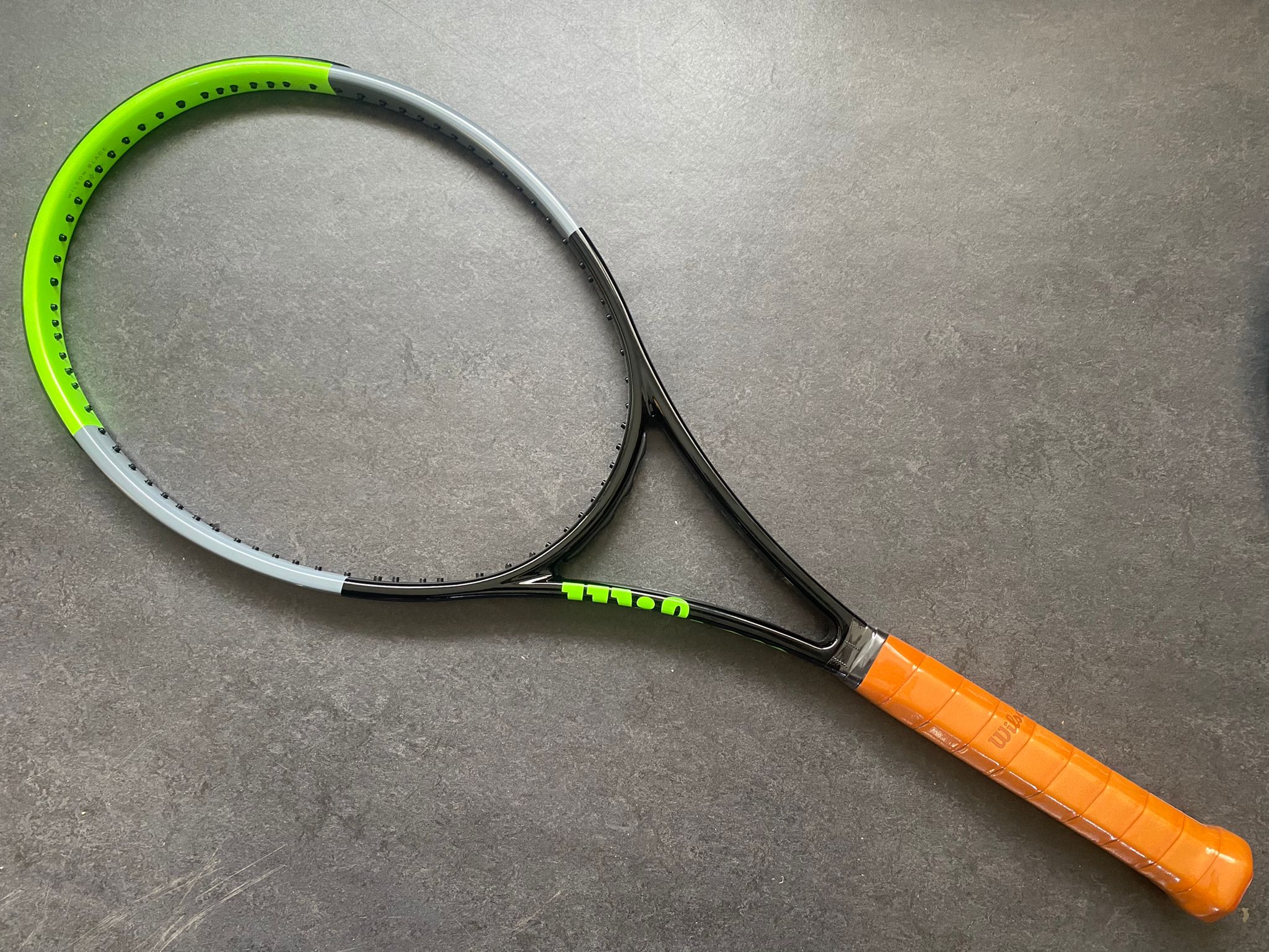 Wilson H22 Blade 98 XL (18x20)
