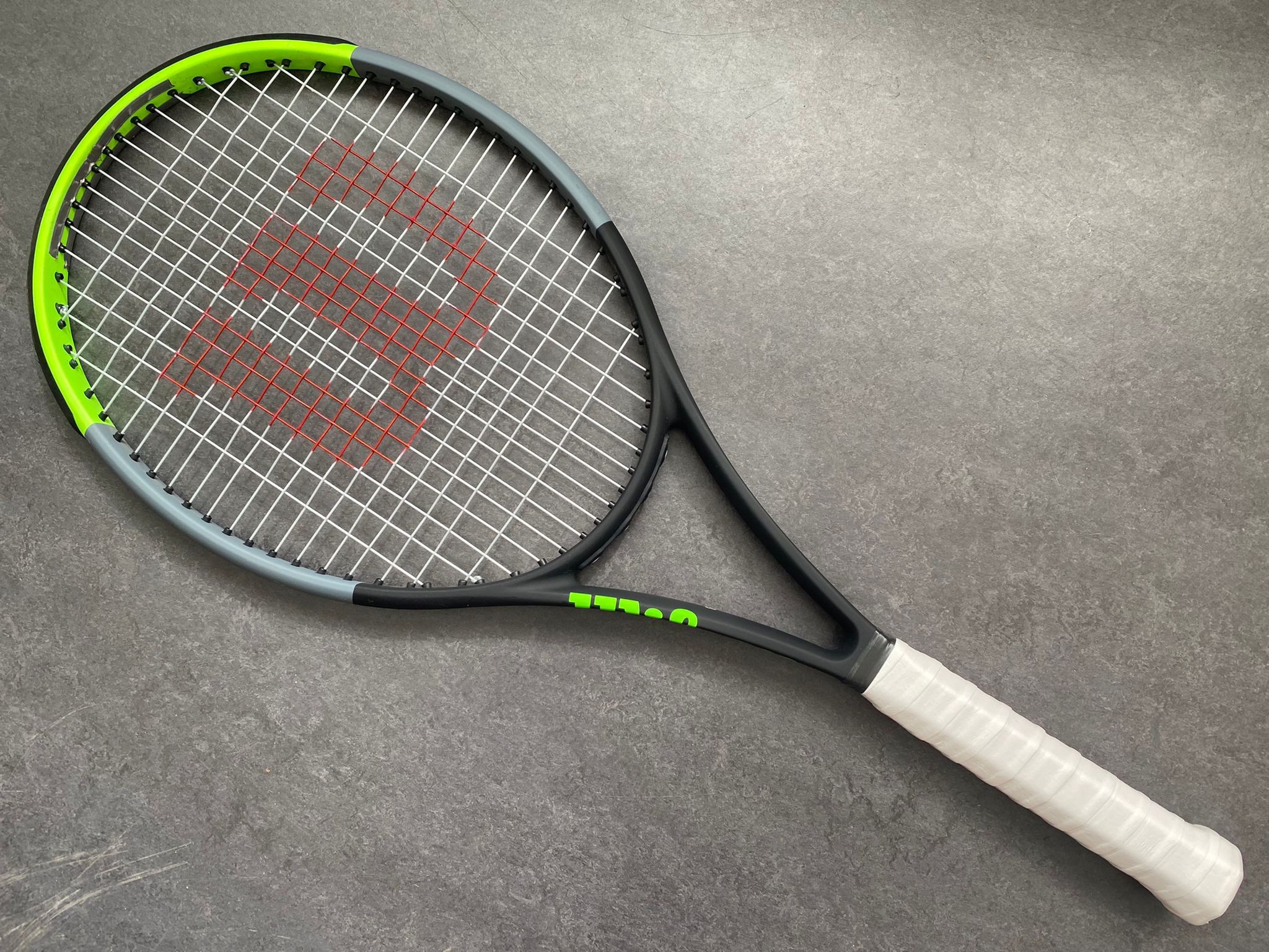 Wilson Pro Stock Blade 100 (16X19)